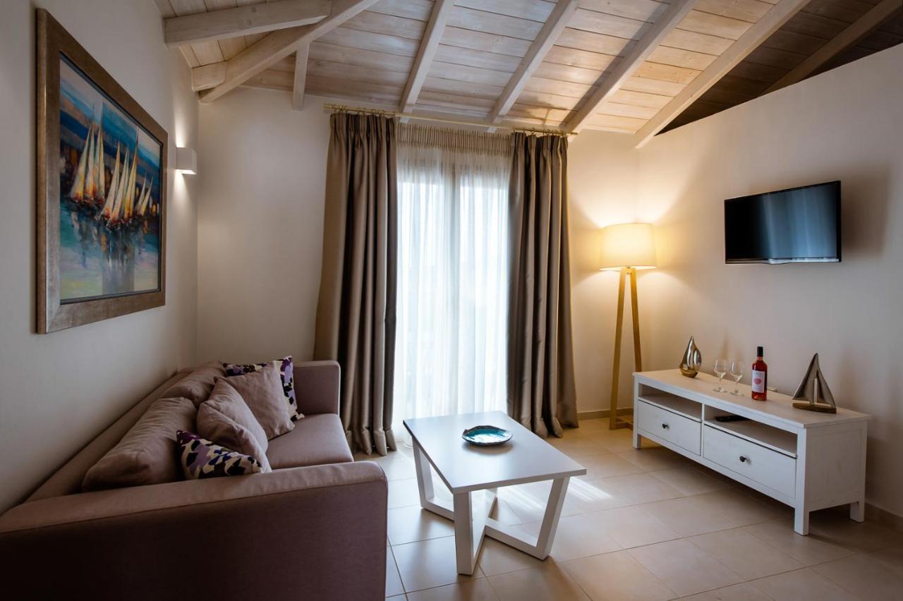 Aktaia Boutique Hotel Ammoudia Exterior photo