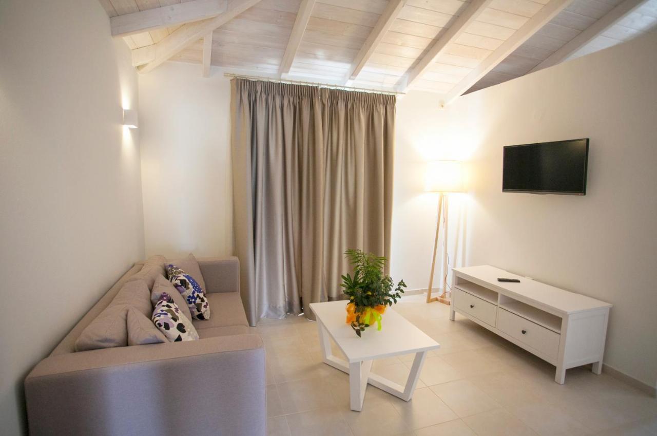 Aktaia Boutique Hotel Ammoudia Exterior photo